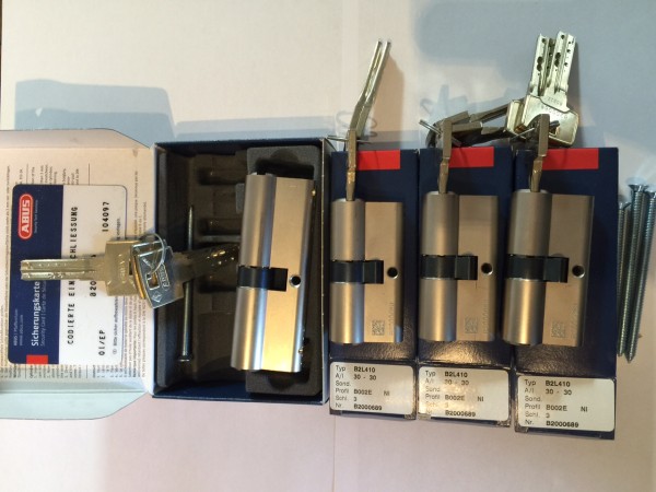 ABUS Bravus2000 4er Set 1 x 40/45mm + 3 x 30/30mm gleichschließend Sale