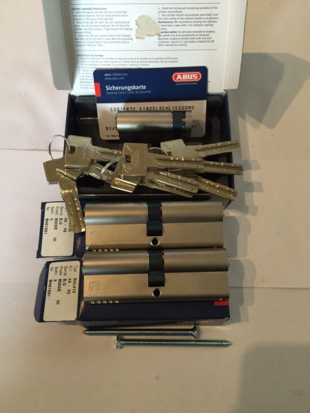 ABUS Bravus4000 3er Set 2x 45/45mm und 45/10mm, gleichschliessend mit 9 Schlüssel Sale